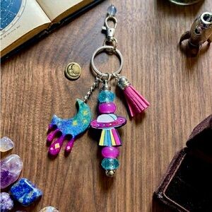 🛸 Out of This World UFO & Galaxy Moon Keychain 🌙